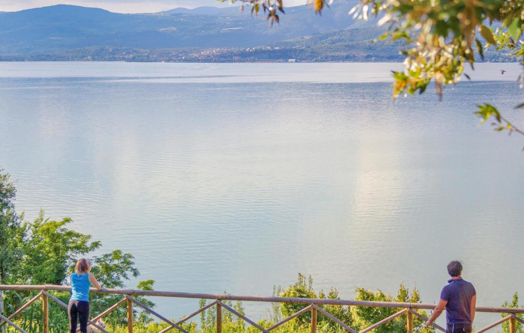 Lovely Apartment In Tuoro Sul Trasimeno With Wifi Екстериор снимка