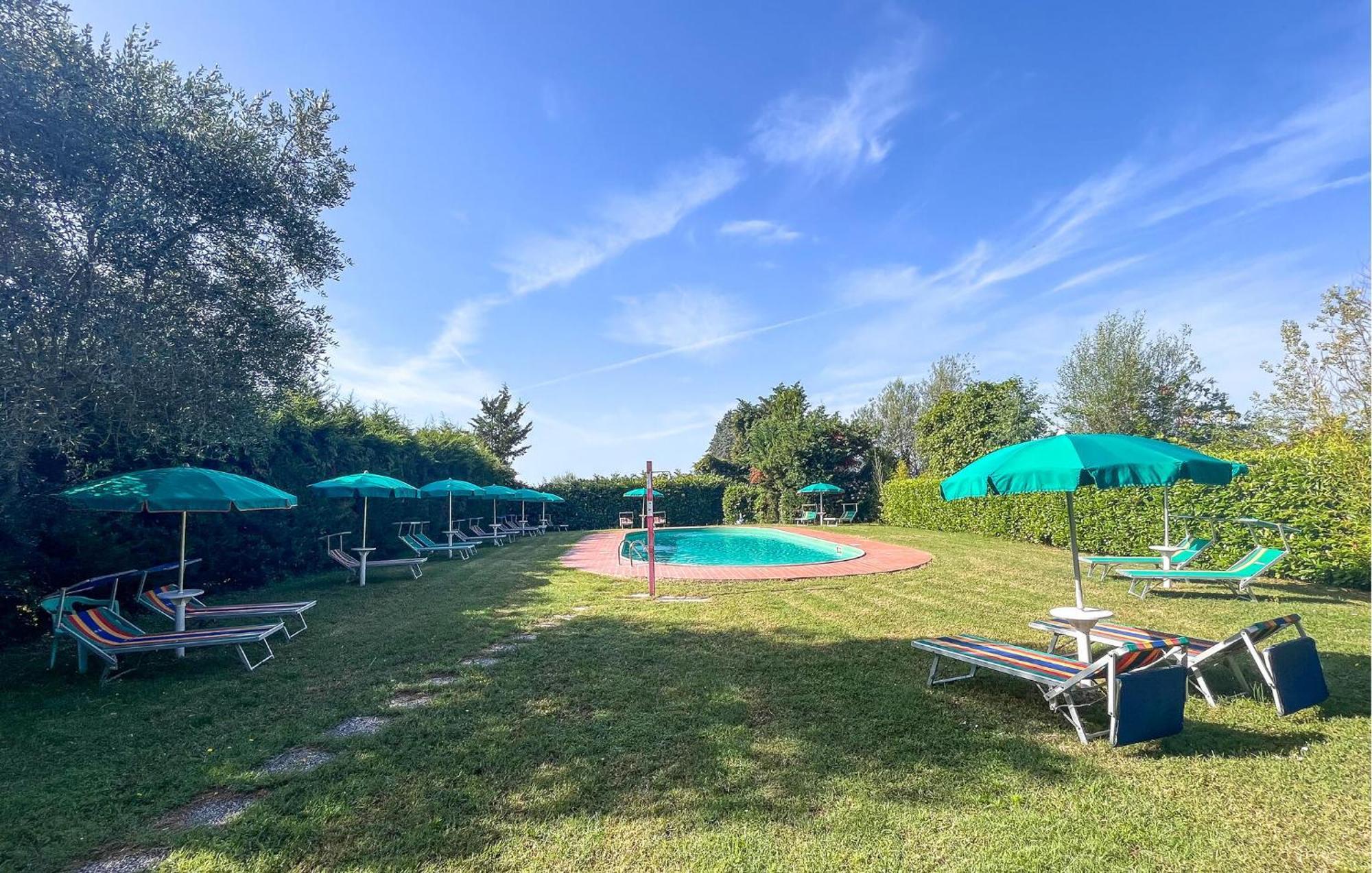Lovely Apartment In Tuoro Sul Trasimeno With Wifi Екстериор снимка