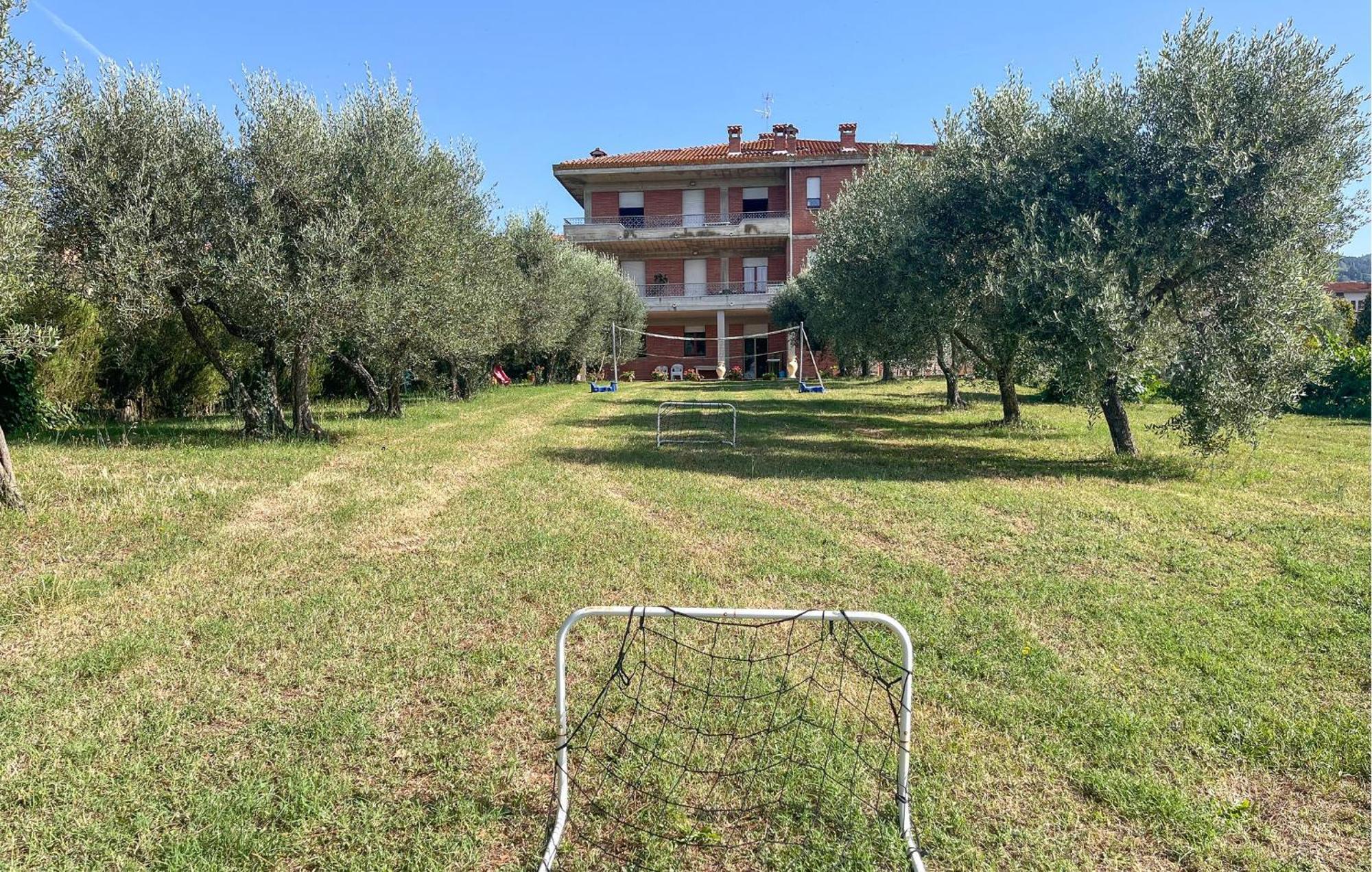 Lovely Apartment In Tuoro Sul Trasimeno With Wifi Екстериор снимка